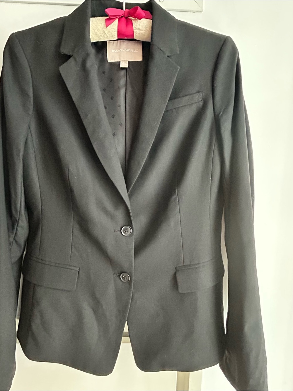 Banana Republic Classic Tailored Wool Black Blazer for Women, size 10